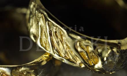 Obrączki ślubne z meteorytami