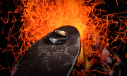 Artystyczna obrączka dla Muzeum Narodowego w Krakowie przy al. 3 maja