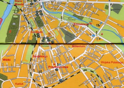 Zabytki i ważniejsze miejsca na trakcie zamek - dworzec kolejowy.