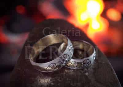 Obrączki w stylu góralskim