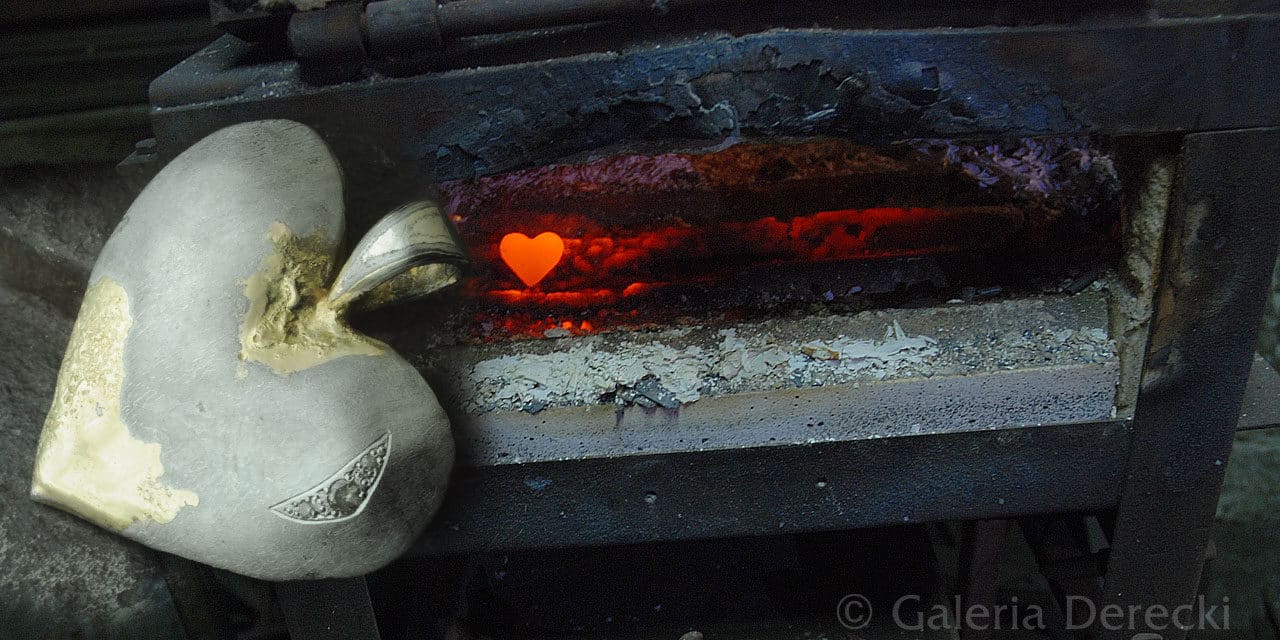 Meteorytowe serce na dłoni