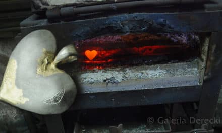 Meteorytowe serce na dłoni