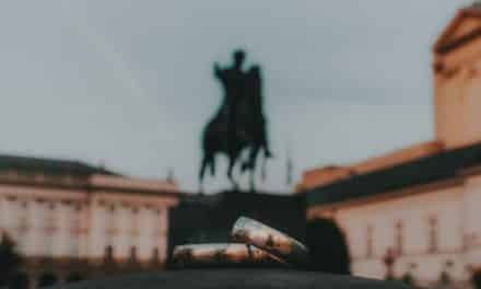 Miecz zstępujący z nieba