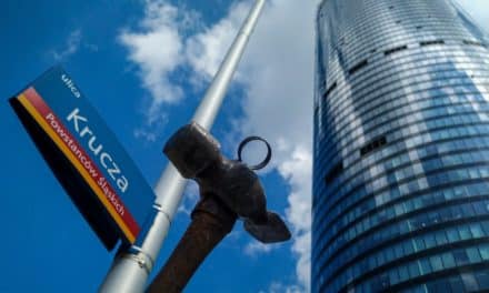 Kruczaj herbu Ślepowron – obrączka dla potomka herbownego