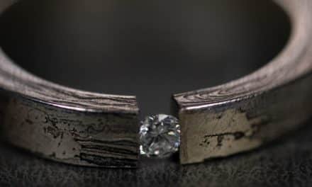 Brylant w objęciach meteorytu